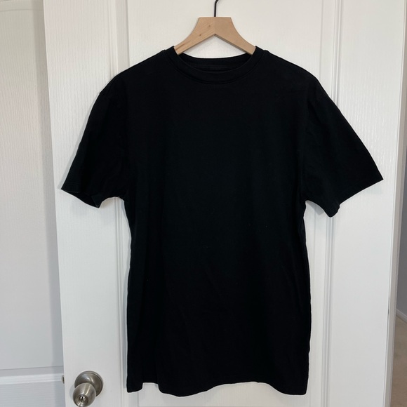 Original Use Black Crewneck Short Sleeve Tee - Picture 1 of 10